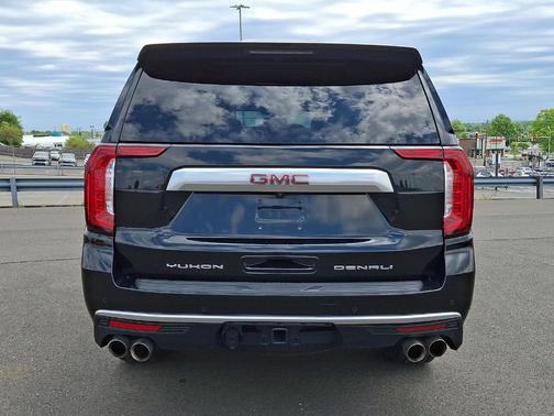 Onyx Black 2022 GMC Yukon XL Denali