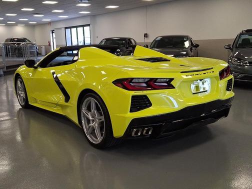 Accelerate Yellow Metallic 2023 Chevrolet Corvette Stingray w/2LT