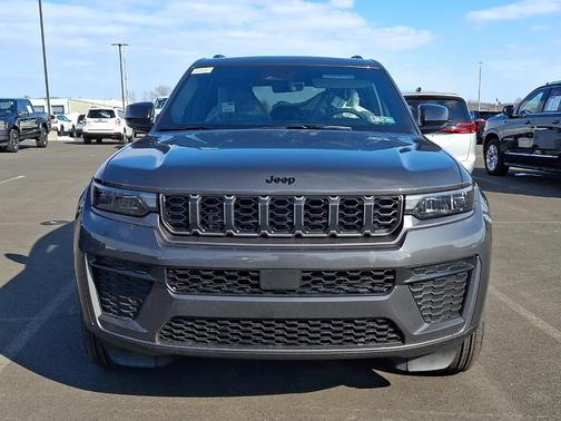 2026 Jeep Grand Cherokee Altitude 4x4