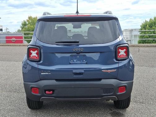2022 Jeep Renegade Trailhawk