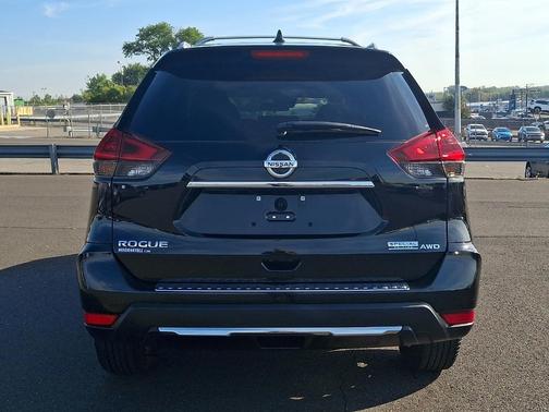 Magnetic Black 2020 Nissan Rogue S
