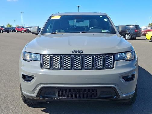 2022 Jeep Grand Cherokee WK Laredo