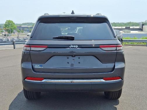 2022 Jeep Grand Cherokee 4xe Base