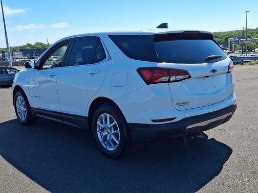 Summit White 2024 Chevrolet Equinox LT
