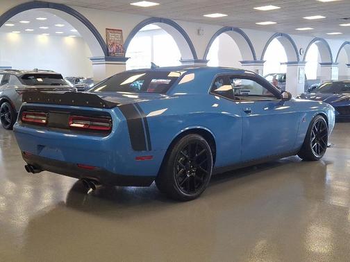 2016 Dodge Challenger R/T Scat Pack