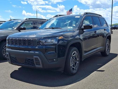 Diamond Black 2026 Jeep Cherokee LAREDO/LIMITED
