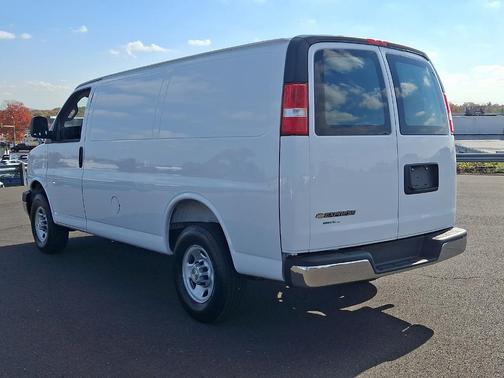 Summit White 2025 Chevrolet Express 2500 Work Van