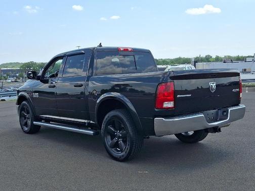 2018 RAM 1500 SLT