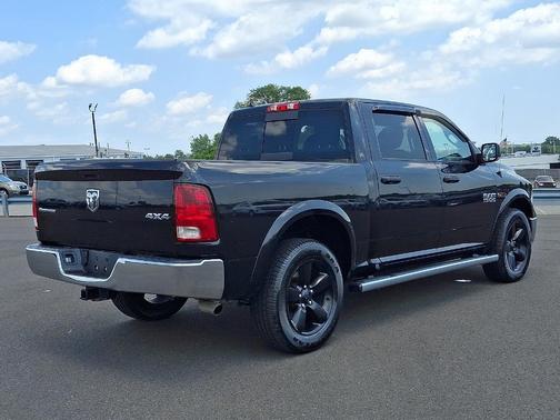2018 RAM 1500 SLT