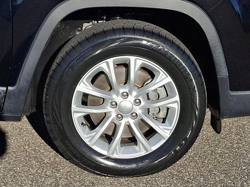 2020 Jeep Cherokee Latitude