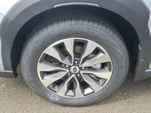 2025 Subaru Outback Touring