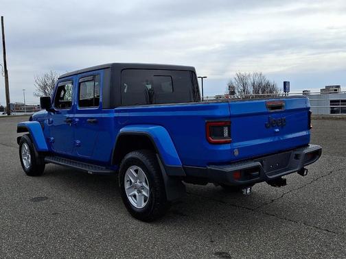 2020 Jeep Gladiator Sport