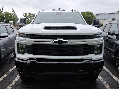 2025 Chevrolet Silverado 2500 Custom