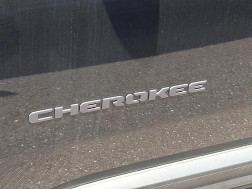 Diamond Black 2026 Jeep Cherokee LAREDO/LIMITED