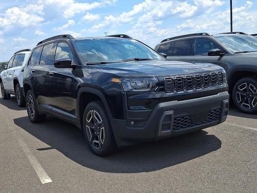 Diamond Black 2026 Jeep Cherokee LAREDO/LIMITED