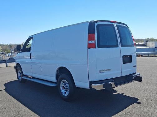 2022 GMC Savana 2500 Work Van