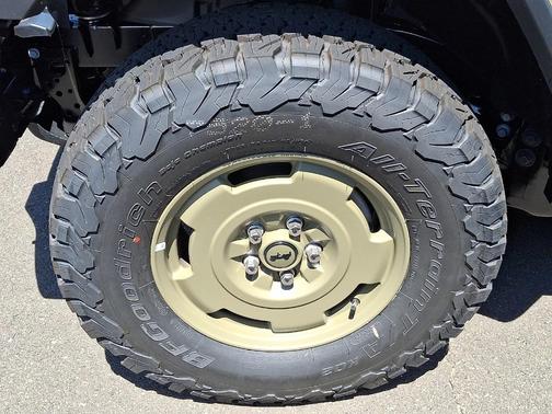41 PJ5 2026 Jeep Wrangler Sport