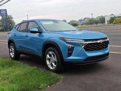 2025 Chevrolet Trax LS