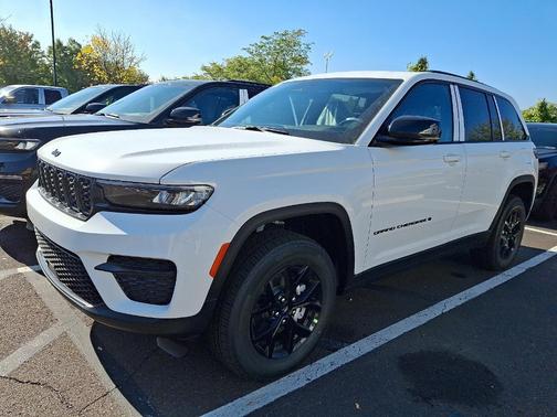 2025 Jeep Grand Cherokee Laredo