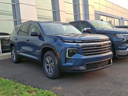 2025 Chevrolet Traverse LT