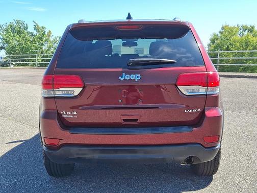 2016 Jeep Grand Cherokee Laredo
