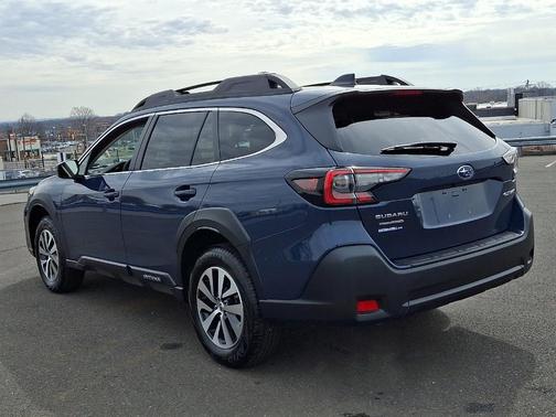 Cosmic Blue Pearl 2025 Subaru Outback Premium