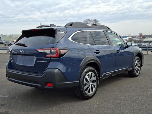 Cosmic Blue Pearl 2025 Subaru Outback Premium