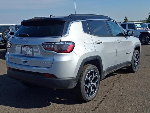 Silver Zynith 2026 Jeep Compass Limited