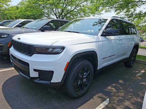 2025 Jeep Grand Cherokee L Laredo