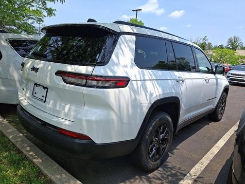 2025 Jeep Grand Cherokee L Laredo
