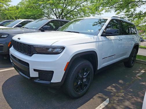 2025 Jeep Grand Cherokee L Laredo