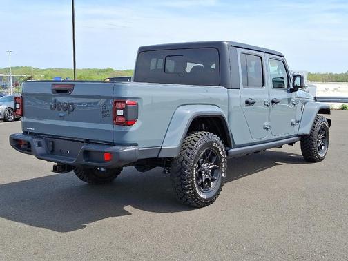 2024 Jeep Gladiator Sport
