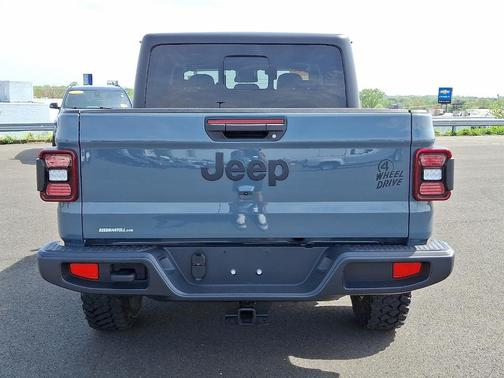 2024 Jeep Gladiator Sport