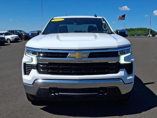 Summit White 2023 Chevrolet Silverado 1500 LT