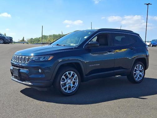 2024 Jeep Compass Latitude Lux