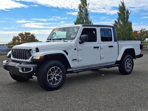 2024 Jeep Gladiator Sport
