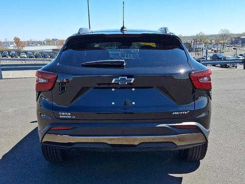 Mosaic Black Metallic 2024 Chevrolet Trax ACTIV