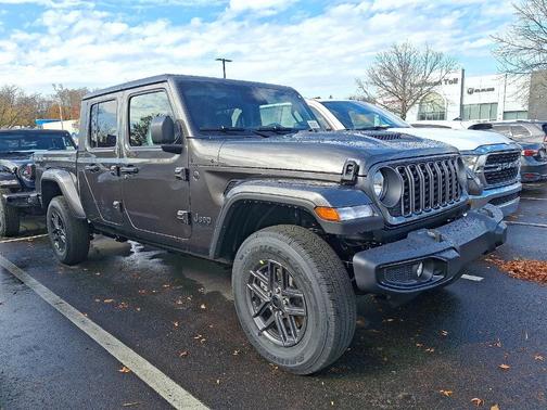 2026 Jeep Gladiator Sport