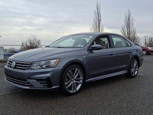 2018 Volkswagen Passat 2.0T R-Line