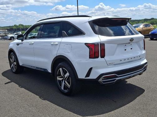 Glacial White Pearl 2021 Kia Sorento S