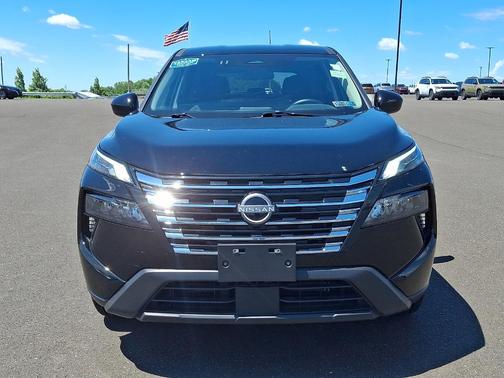 Black 2025 Nissan Rogue SV
