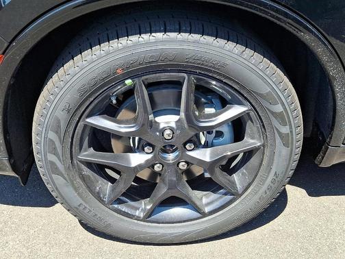 DB Black Clearcoat 2026 Dodge Durango GT Plus HEMI V8