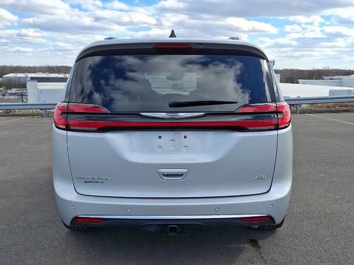 2024 Chrysler Pacifica Pinnacle