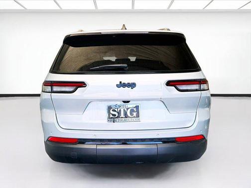 Silver Zynith 2024 Jeep Grand Cherokee L Altitude