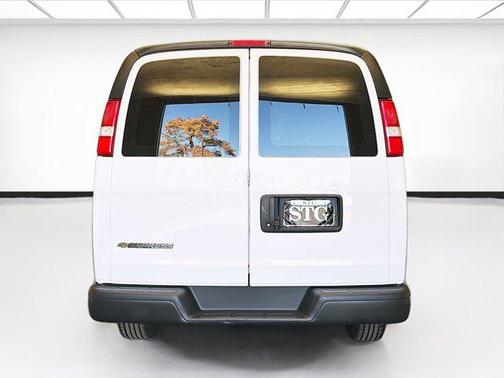 2022 Chevrolet Express 2500 RWD 2500 Regular Wheelbase WT