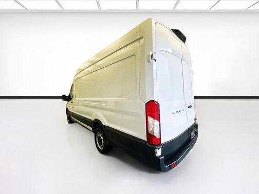 2022 Ford Transit-250 Base