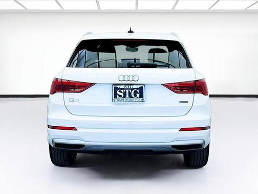 2021 Audi Q3 40 Premium
