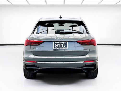 2022 Audi Q3 45 S line Premium
