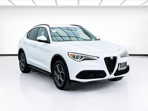 2022 Alfa Romeo Stelvio Sprint