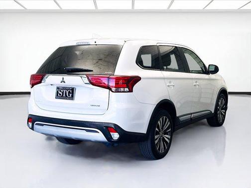 2019 Mitsubishi Outlander ES